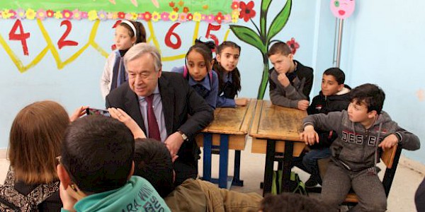 Bir yıl süren ' salgınlar, trajediler ve gözyaşları' sonrasında BM Genel Sekreteri  2021 için umut mesajı gönderiyor