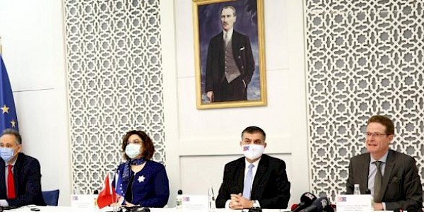 AB, Ulusal Kapasiteyi Güçlendirerek Türkiye’nin Covid-19’la Mücadelesine Destek Oluyor...
