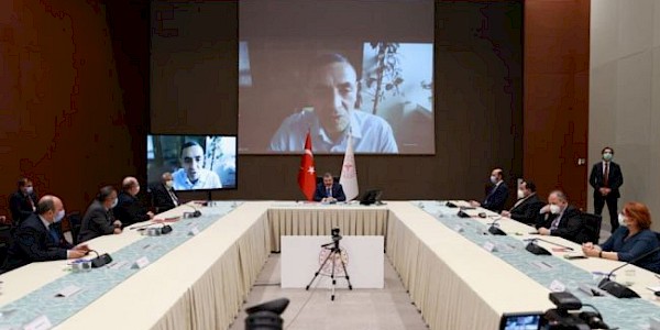 Uğur Şahin, Türkiye’ye verilecek 120 milyon doz aşı için takvim açıkladı.