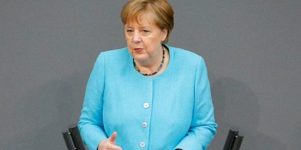 Almanya Başbakanı Merkel: Türkiye’ye 3 milyar euro yardım konusunda anlaştık