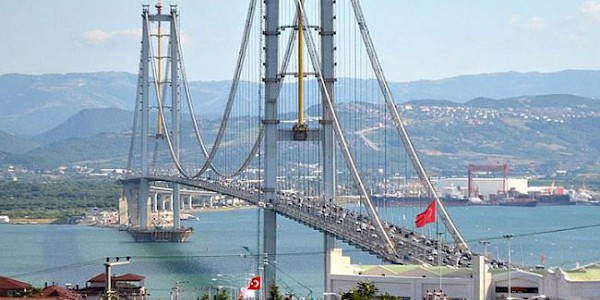Hovarda Yârim! Battı Balık Yan Gider...