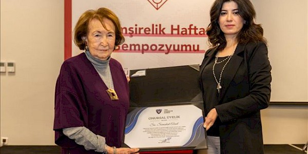 Semahat Arsel, Türk Hemşireler Derneği’nin İlk “Onursal Üyesi” oldu.