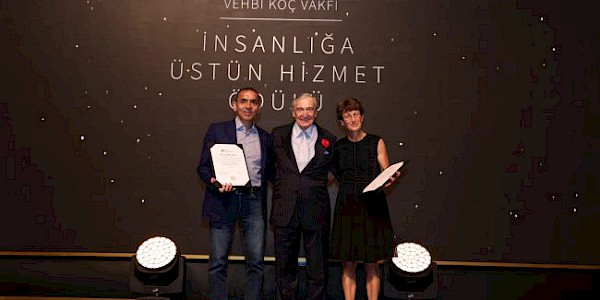 Vehbi Koç Vakfı İnsanlığa Üstün Hizmet Ödülü Prof. Dr. Özlem Türeci ve Prof. Dr. Uğur Şahin’e verildi.