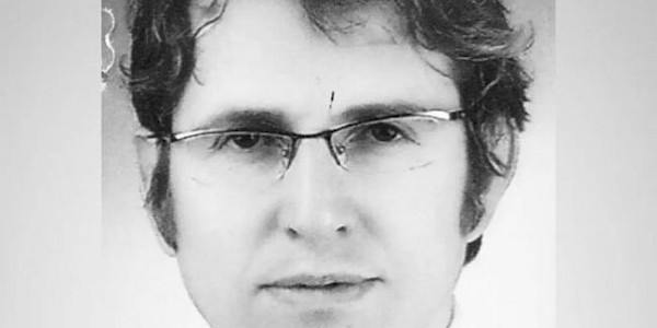 Kardiyoloji Uzmanı Dr. Ekrem Karakaya Konya’ da silahlı saldırı sonucu şehit edildi.