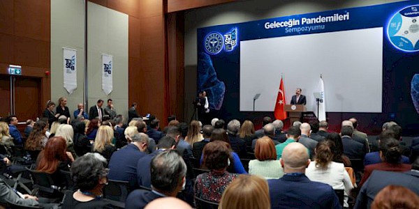 Sağlık Bakanı Dr. Koca, ‘Geleceğin Pandemileri Sempozyumu’nda konuştu.