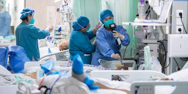 Pekin Üniversitesi'ne göre Çin’de Covid-19 vakaları 900 milyona ulaştı.