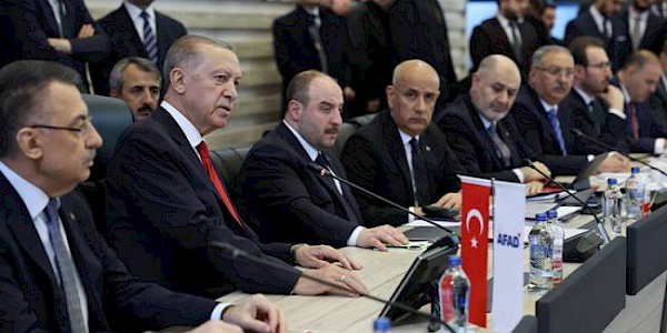 Cumhurbaşkanı Erdoğan, depremlerde 35 bin 415 kişinin hayatını kaybettiğini açıkladı.