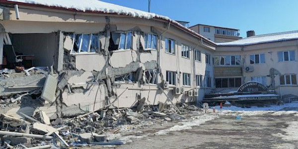 Boşluğa Sıkılan Kurşun!