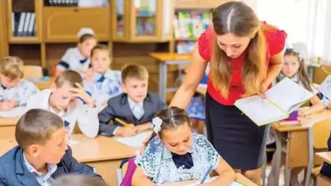 En iyi öğretmen, NEREYE BAKMANIZ gerektiğini gösterendir…