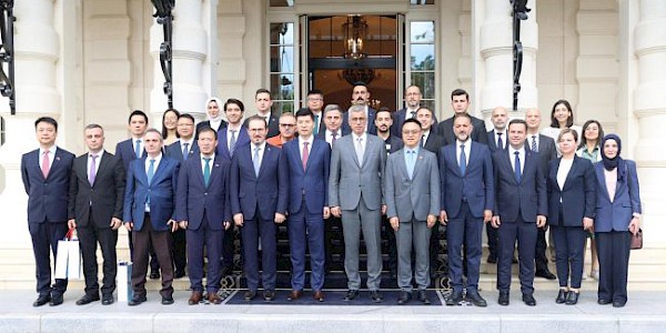 Sağlık Bakanı Prof. Dr. Kemal Memişoğlu ve Heyetinin Çin Ziyareti