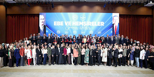 Dünya Ebeler Günü ve Dünya Hemşireler Günü Sağlık Bakanlığı Etkinliği