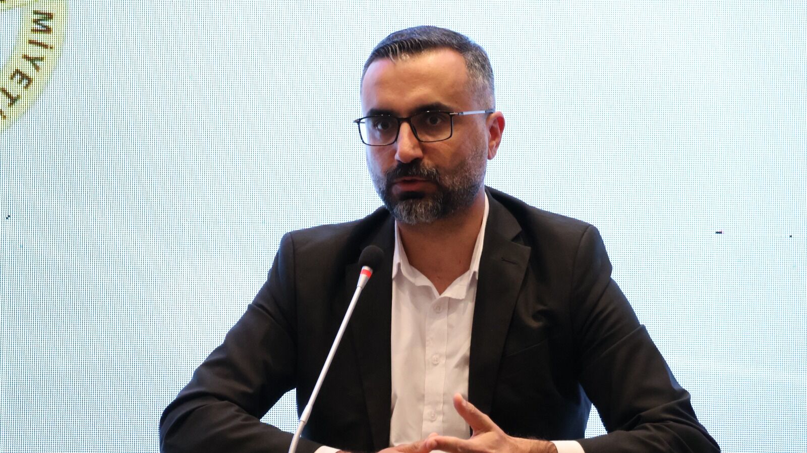 teksaglik-arastirma-inceleme-soylesi-ve-makaleler-catisma-gazeteciligi-dijital-donusum-yapay-zeka-basinda-guvencesizlik-ve-turk-14.jpg