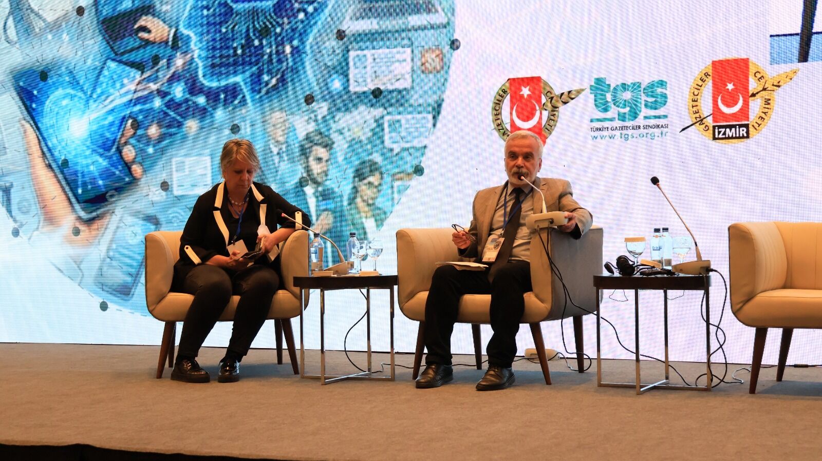teksaglik-arastirma-inceleme-soylesi-ve-makaleler-catisma-gazeteciligi-dijital-donusum-yapay-zeka-basinda-guvencesizlik-ve-turk-17.jpg