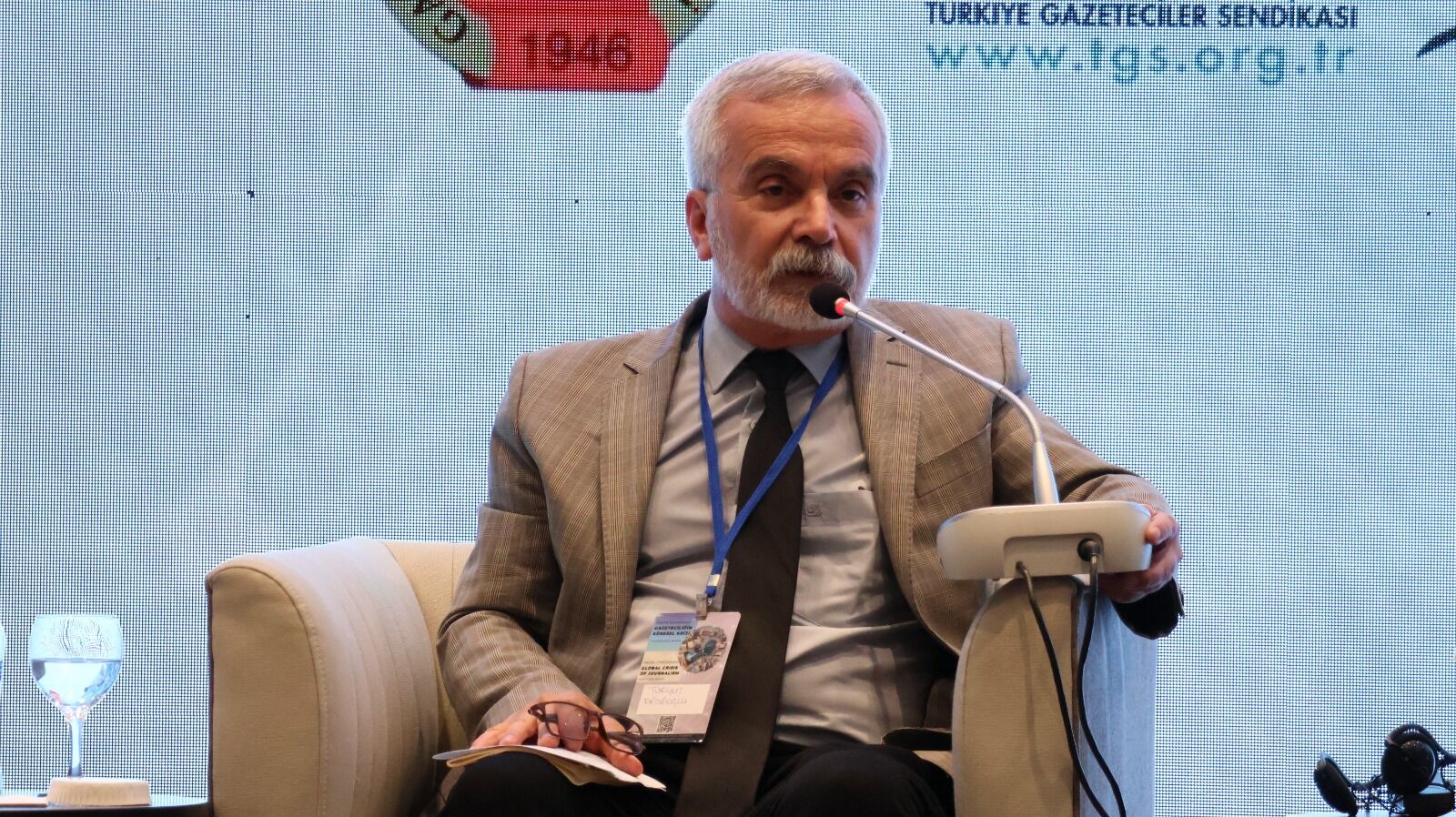 teksaglik-arastirma-inceleme-soylesi-ve-makaleler-catisma-gazeteciligi-dijital-donusum-yapay-zeka-basinda-guvencesizlik-ve-turk-18.jpg