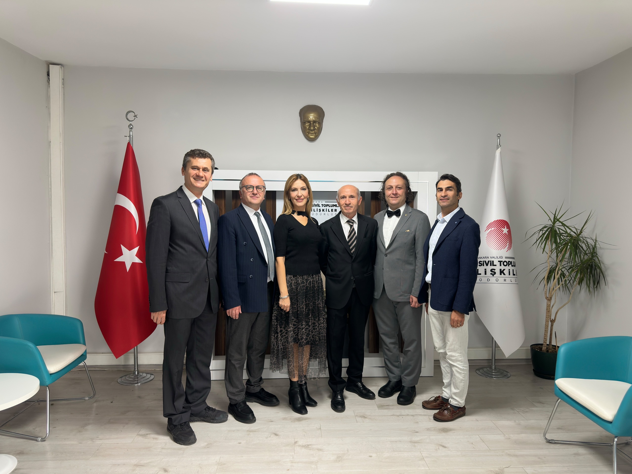 teksaglik-guncel-konular-uluslararasi-tek-saglik-dernegi-kuruldu-turkiyeden-kuresel-tek-saglik-i-sbirligine-yeni-bir-adim-1.jpg