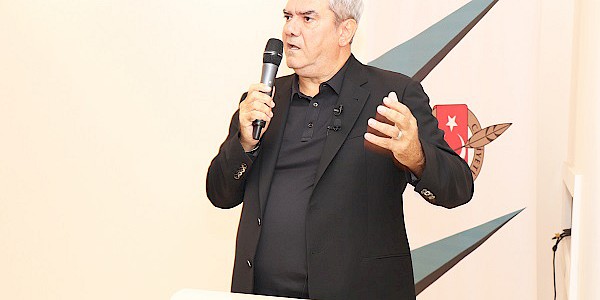 Yılmaz Özdil Söyleşisi: Türkiye Kuruluş ayarlarına geri dönmelidir...
