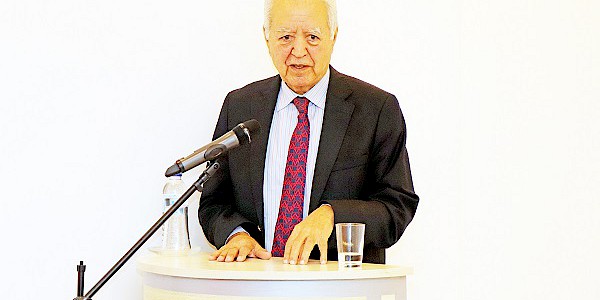 “Türk Dış Politikası” Gazeteciler Cemiyeti Basın Evi’nde tartışıldı.
