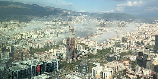 İzmir Depremi ve Düşündürdükleri