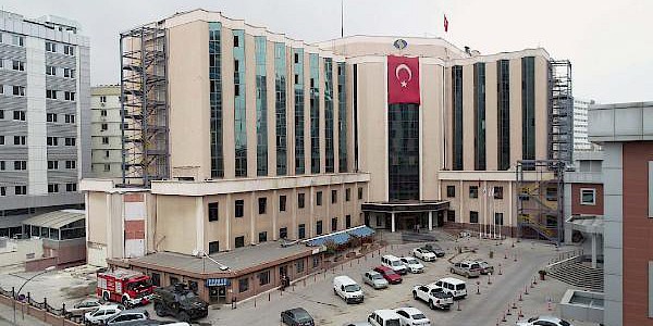 Gaziantep Sanko Üniversitesi Konukoğlu Hastanesinde Yangında Ölen Covid-19 Hastaları